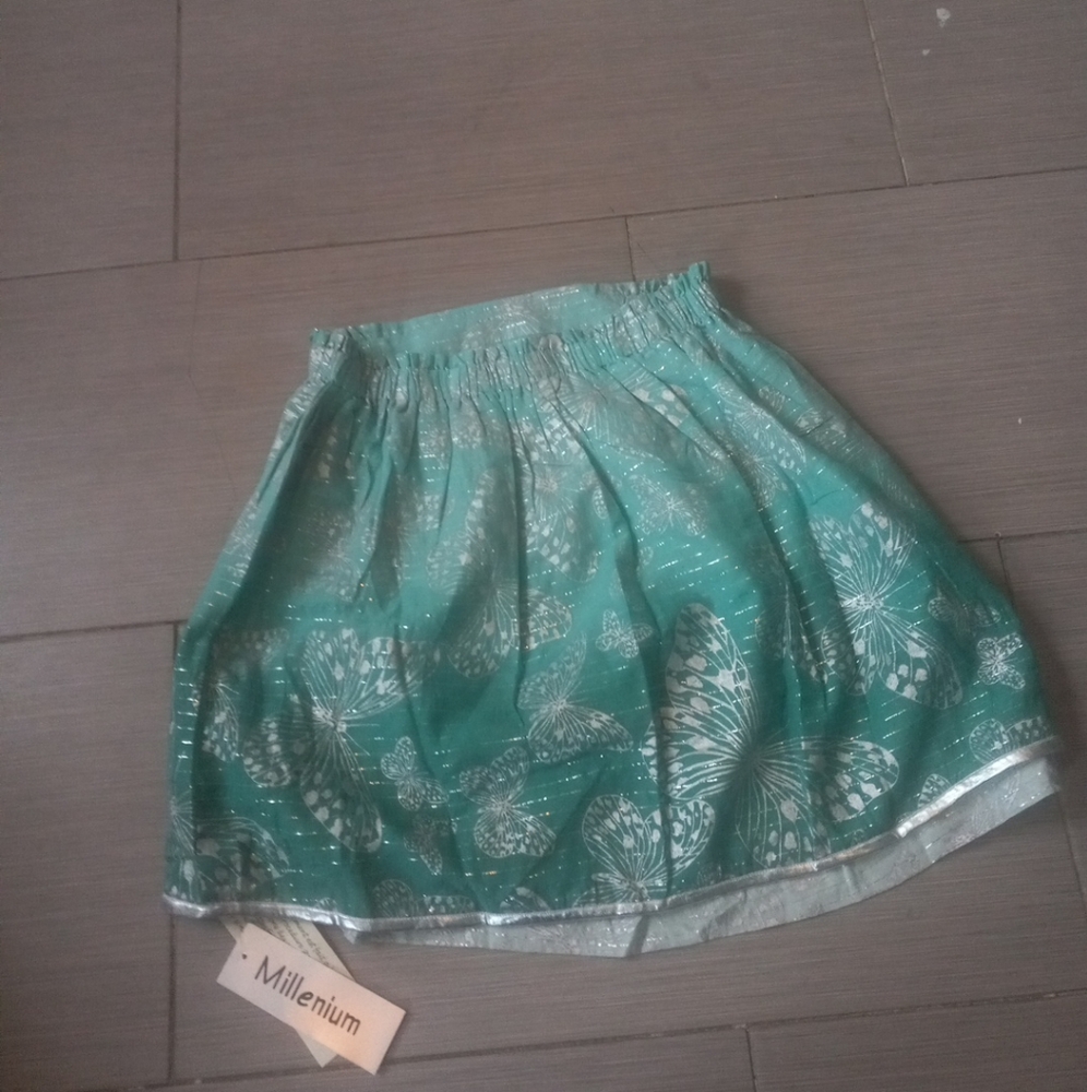 Millenium Woman Skirt Sz Small Color Green And Silver Comfort Summer Spring Fit.
